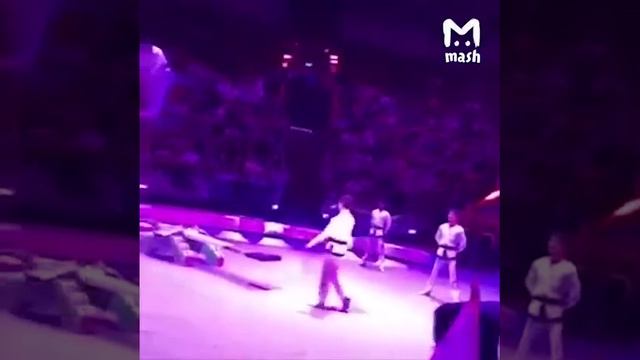 Падение северокорейского гимнаста в цирке