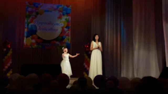 "Песня о птицах"- дуэт Валерии и Ирины Козловых