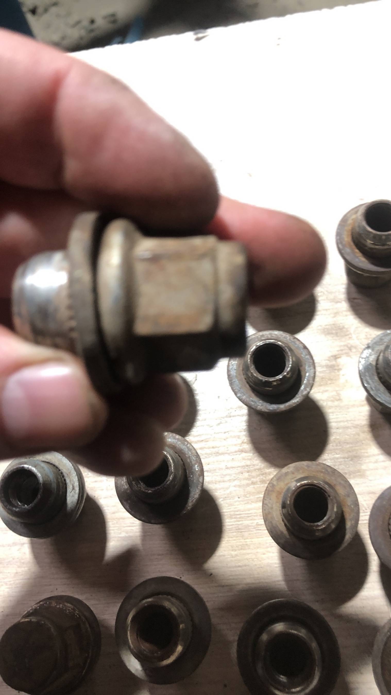 Гайка б/у колеса M 12 x 1,5 х 37,5 хром пресс-шайба Toyota