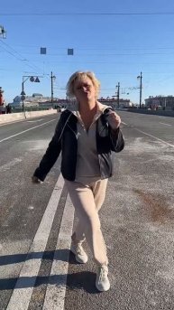 Изменяла, изменяю и буду изменять.