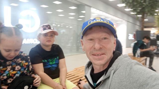 Европа Сити Молл интервью с красивыми жителями нашего города