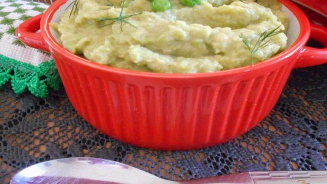 Гарнир из цветной капусты с зеленым горошком и карри