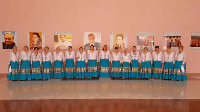 Народный хор "Серебряный ручей" - ИЗ-ЗА ГОР ВЫЛЕТАЛ СОКОЛ