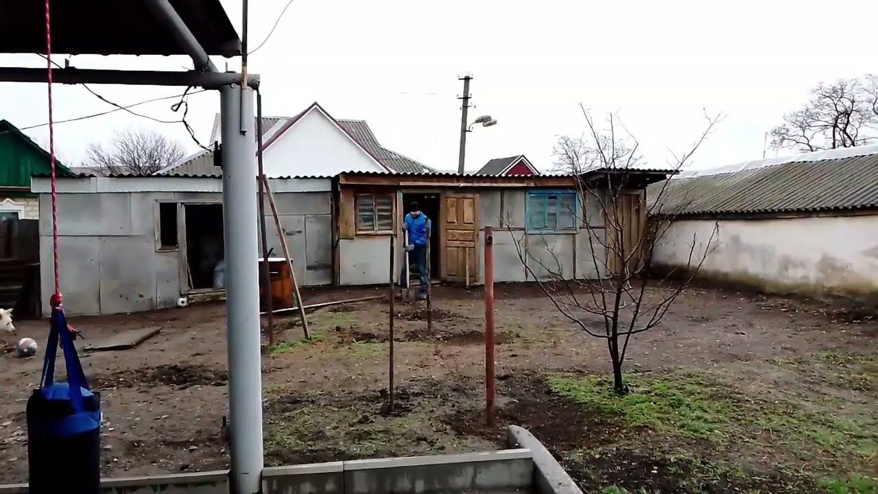 Переехали на Юг//Делаем перегородку на участке//Ночной гость.
