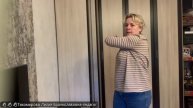 6. Примерка платья. Притачивание резинки, уточнение проймы.