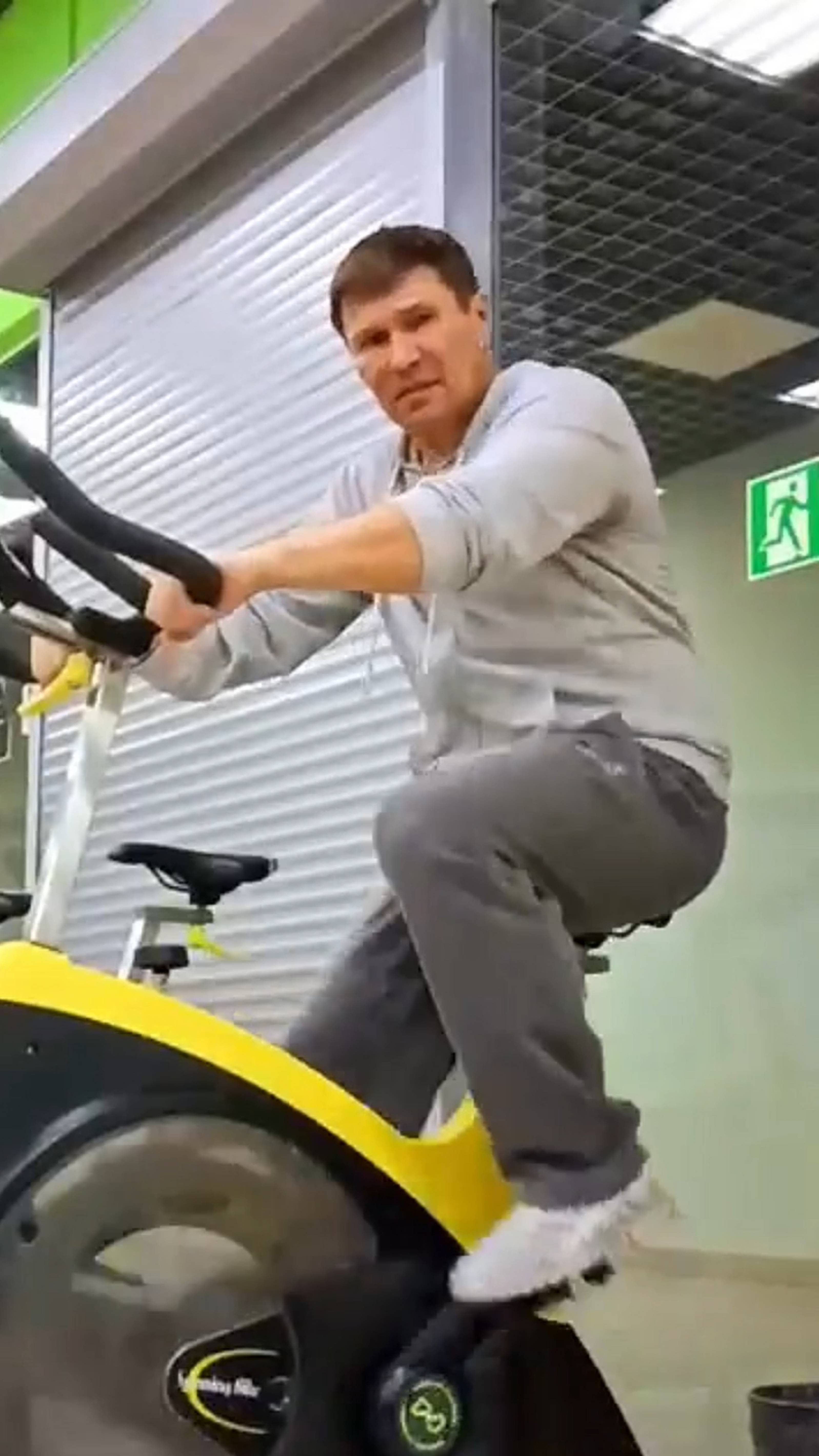 Велотренажер.