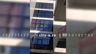 Нужна только швабра и лысый мужик