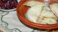 Паровые вареники с вишнями