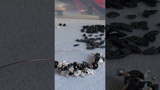 Подарок из каменной крошки горного хрусталя и агата