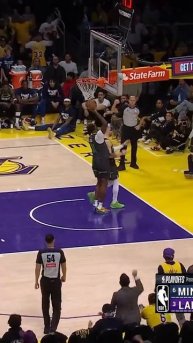 LeBron is LOCKED IN!