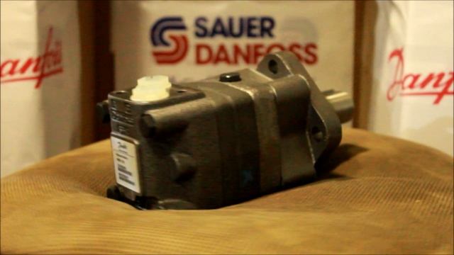 Гидромотор OMS 125 Наличие! 151F0502 Стандарт 32 мм. шпонка White Drive Danfoss Power Solutions SD