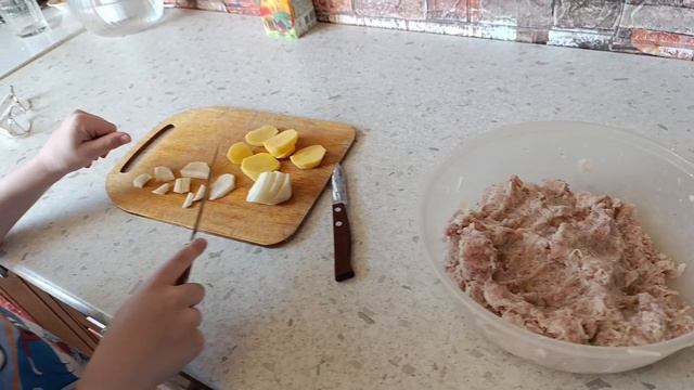 01-05-2025.Жизнь в деревне 🏡. Провожу время с внуком.