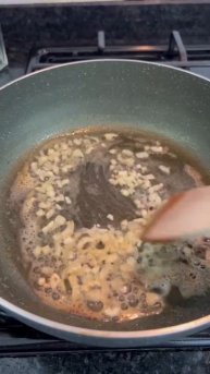 Курочка в грибном соусе