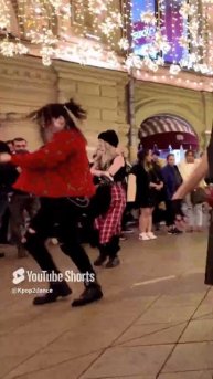 Stray Kids — ‘Chk Chk Boom’ dance cover in public _ #skz #fancam #felix (1)