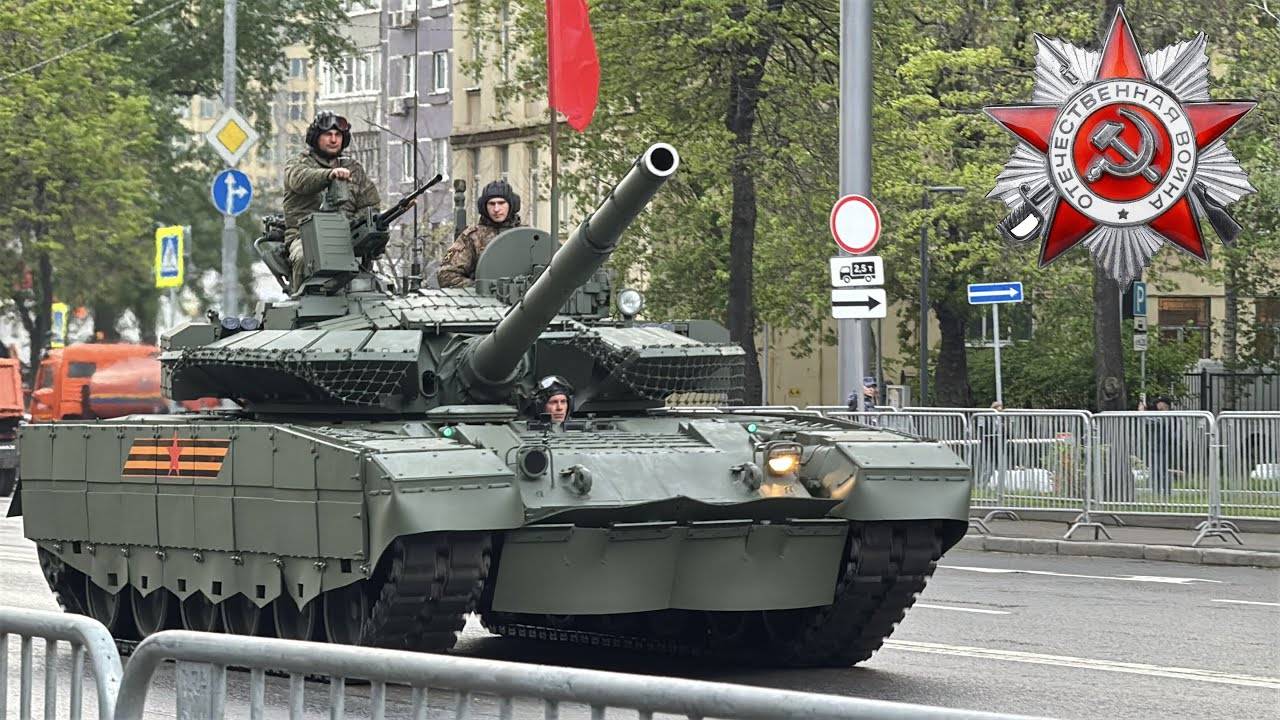 Репетиция Парада Победы 2025 в Москве, проезд техники на построение