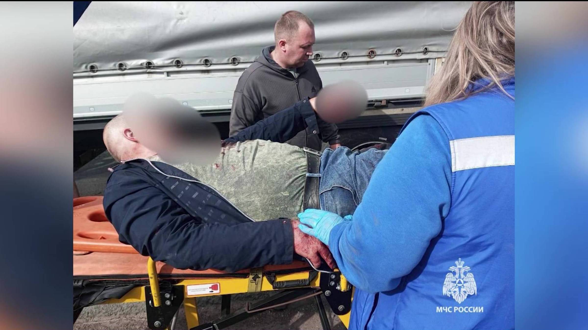 Два человека пострадали в ДТП с участием трех грузовиков на трассе М-7 в Башкортостане