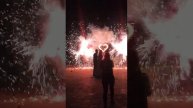 Дорожка из фонтанов+горящее сердце+вертушки на первом танце молодожёнов