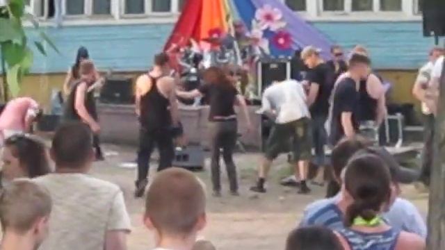 Рок-концерт на острове Краснофлотский. Архангельск.  Группа "Живые камни" 2011 год
