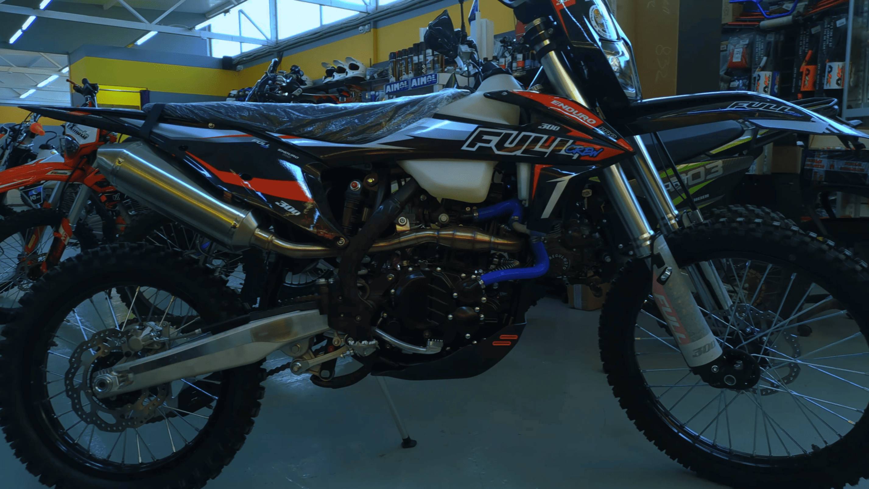 FULL CREW ENDURO PRO 300. ЛУЧШАЯ БЮДЖЕТНАЯ ВОДЯНКА НА NB МОТОРЕ?