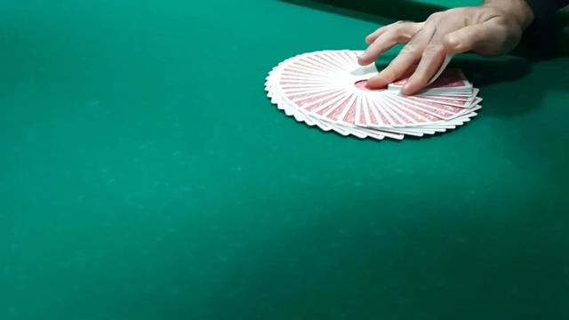 Самый охренительный веер из карт Riffle Circle Spread By Gazabkhan Abbasov