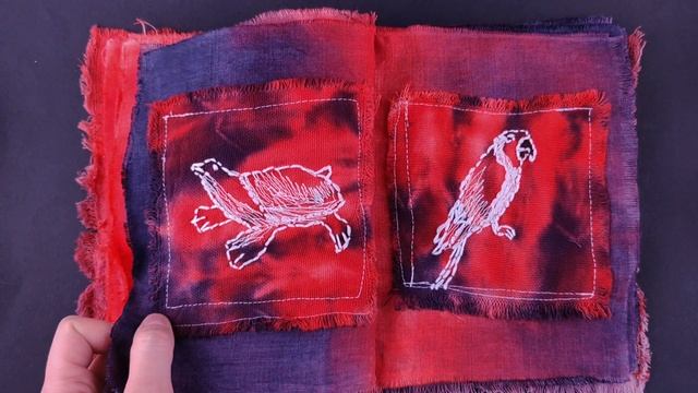 Красная книга. Текстильная книга художника