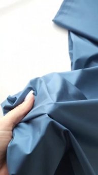 Ткань костюмно-плательный шелк сизого цвета. Магазин #тканиизиталии