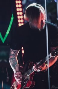 SADLESS о новом сингле "Помада" (из эфира НАШЕго радио). #shorts #single #радио #rock #music