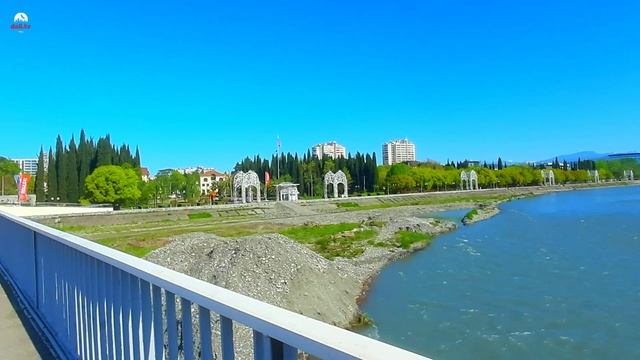 Мзымта.Пешеходный мост.Адлер.30.04.25.