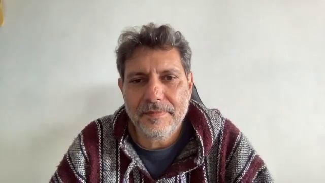 30-04-2025 Español - English - Russian 2 Parte