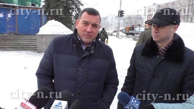 Строители обещают восстановить лепнину и витражи в но