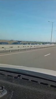 Рекордная пробка образовалась на Крымском мосту — более 2500 машин стоят в очереди на досмотр