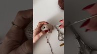 Как вышить носик у вязаной игрушки. Подробно