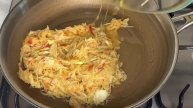 Если есть КАПУСТА И 2 ЯЙЦА! результат будет Потрясающий! Вкуснее, чем Пицца! Просто вылейте 2 Яйца..