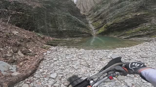 Геленджик. Водопад зеленый