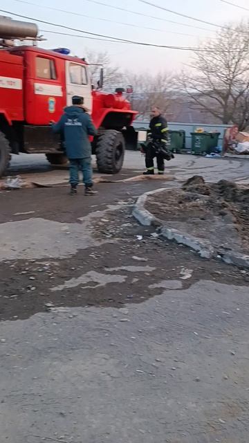 не знаю был ли кто то внутри