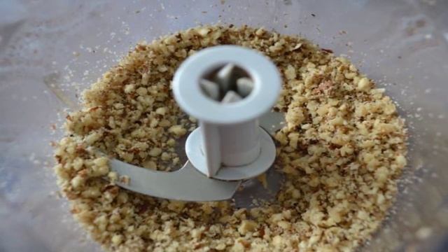 Кексы на топленом молоке с шоколадом и орехами