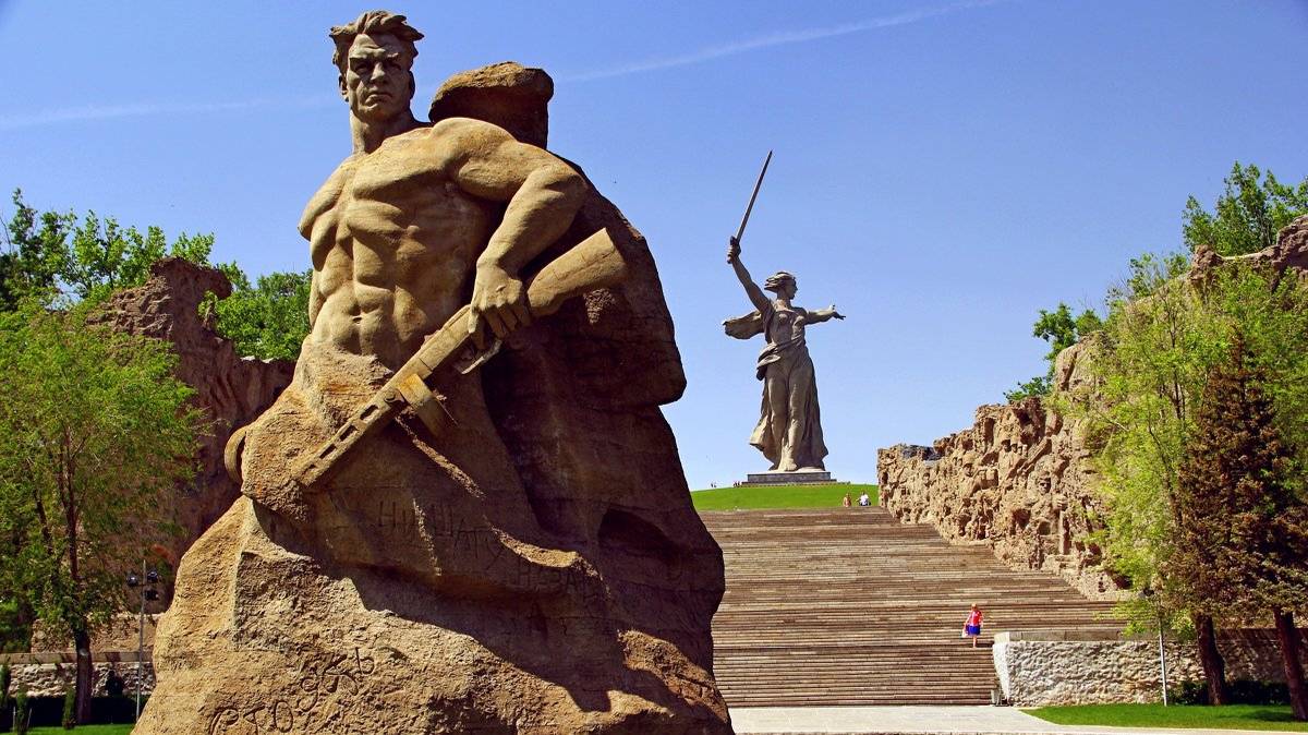 Девять песен к Дню Победы! Песня первая, крутая "Сталинградская битва!" Люди были, как из стали!