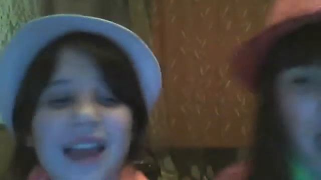 Алла Пугачёва Нас бьют мы летаем ( ПРИКОЛ )