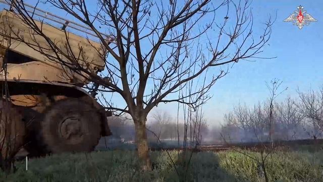 РСЗО «Град» 30-го мотострелкового полка атаковали позиции противника в Сумской области. Реактивна...