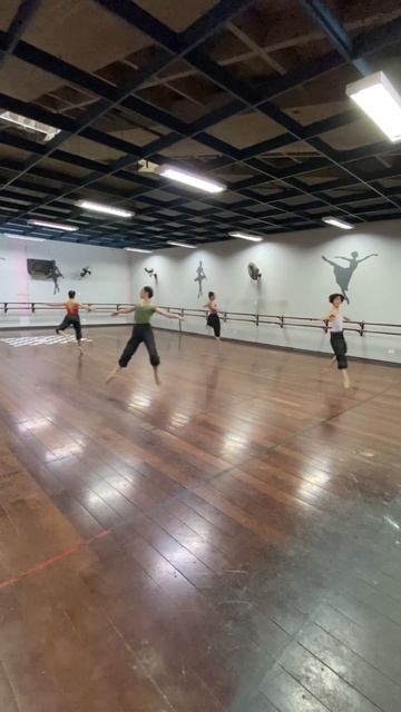 Клип @dancee_biz