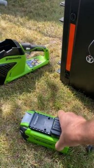 Заряжаем аккумуляторную пилу Greenworks от мобильного аккумулятора 220В - Eco Koleso Power