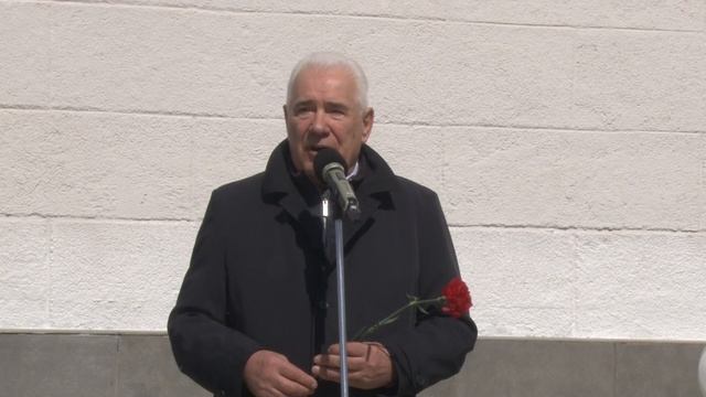 Мемориальная доска почета появилась на железнодорожном вокзале. Панорама 01.05.25