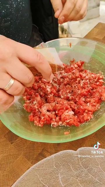 Мясные роллы на мангале