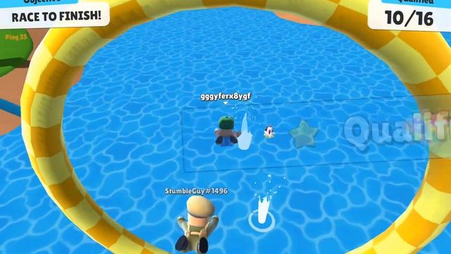 Играю 🎮 в stumble guys 3 раунда.