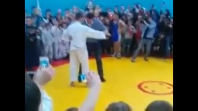 Мой БОЙ с Кличко!!!!!  Кличко бросил через плечо!!!