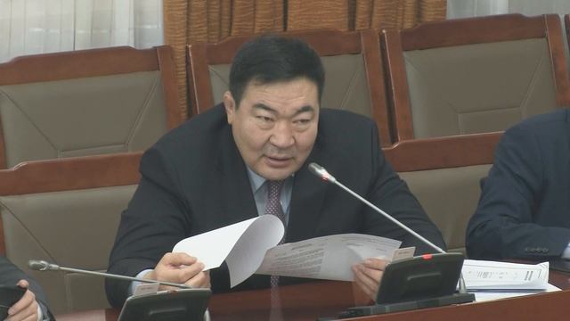 Б.Бат-Эрдэнэ:  Шунал нь ихэдсэн төрийн албан хаагчидтай хатуу тэмцэх хэрэгтэй