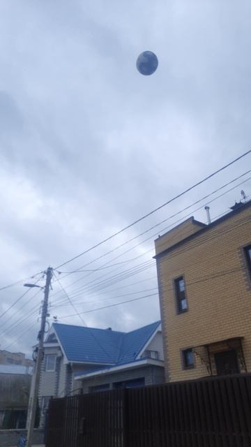 ещё к соседям постучись