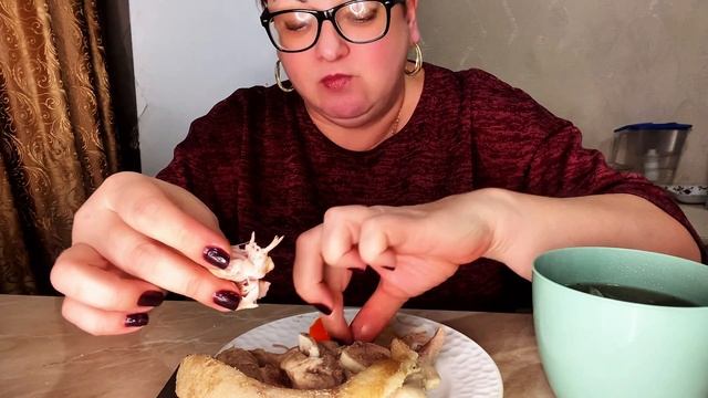 И ОВОЩИ И МЯСО И КОСТОЧКУ ПОГРЫЗТЬ/МУКБАНГ