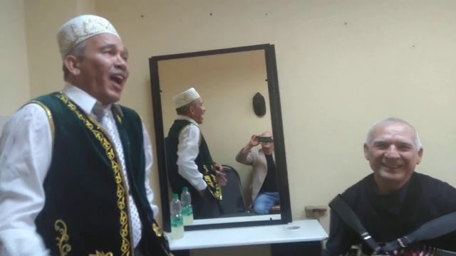 Жырлый Ахмет Гарафутдинов.