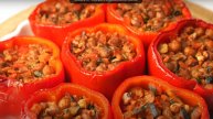 Перцы фаршированные нутом и орехами